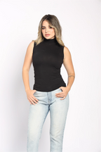 Neck Cut Top - blanc