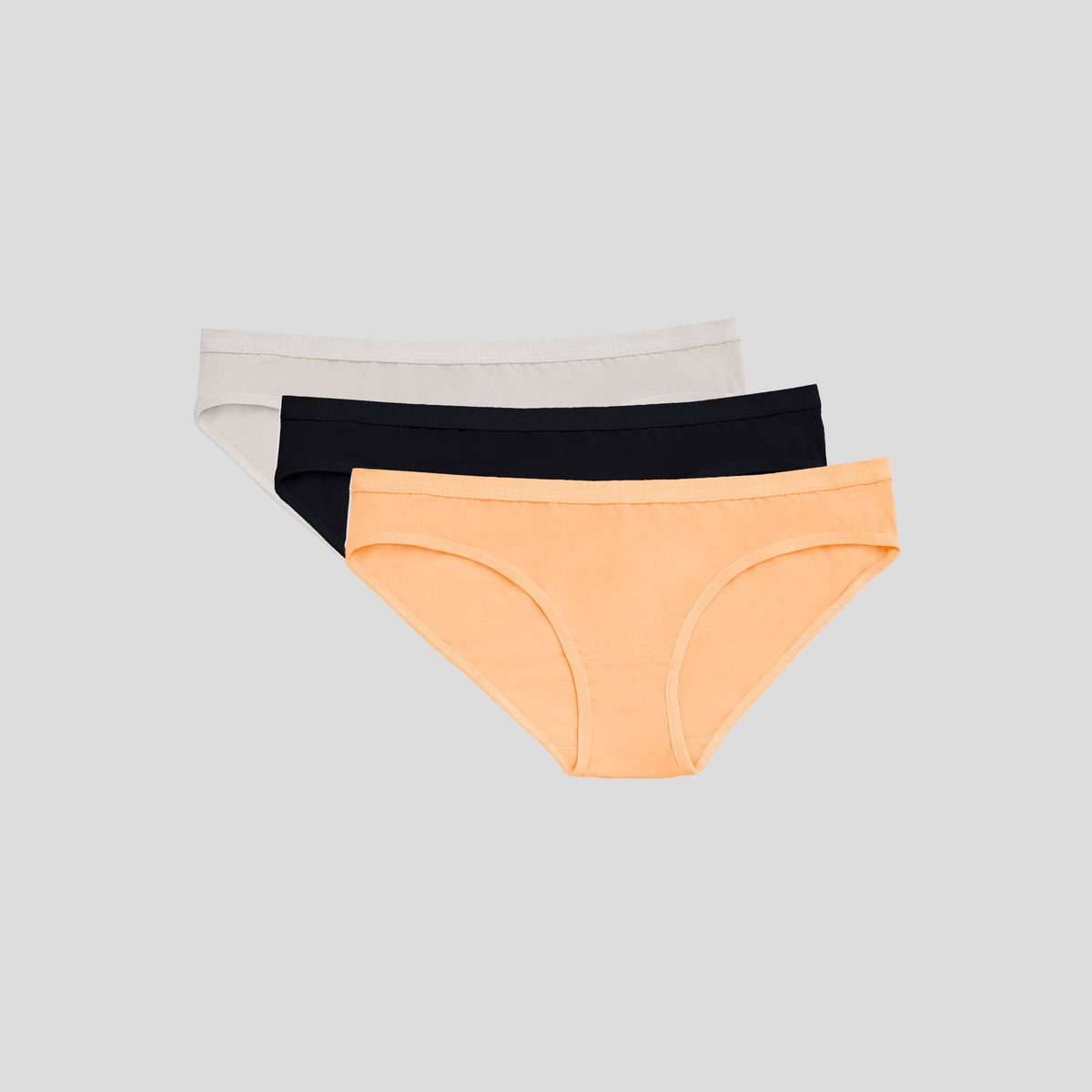 women Plain Bikini Underwear- Dice ٣ قطع