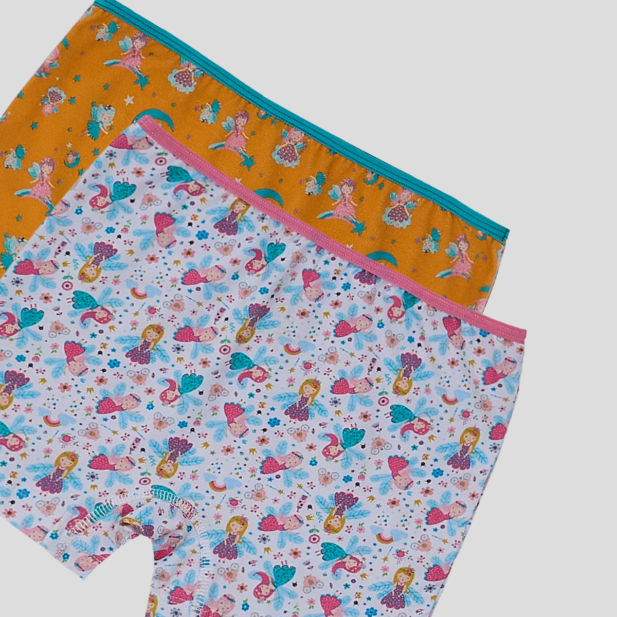 Printed Short girls ( Dice )  ٣ قطع